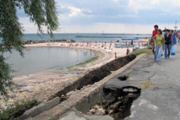 Tot mai puțini străini își petrec concediul pe litoralul românesc. Foto: Rompres