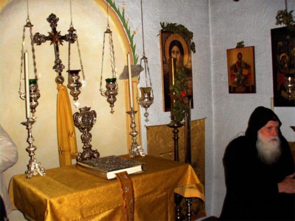 Pildă creștină: Despre bătrânul tăietor de lemne
