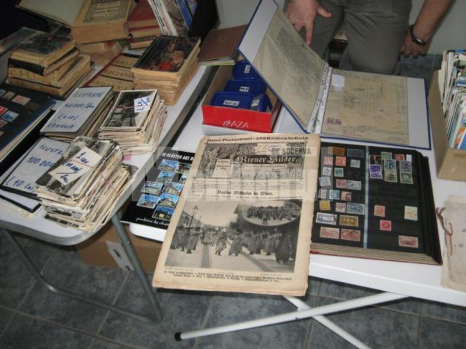 Cărți vechi și publicații periodice cu file îngălbenite