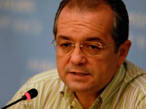 Emil Boc: „Important e să ai voturile, să o treci”. Foto: MEDIAFAX