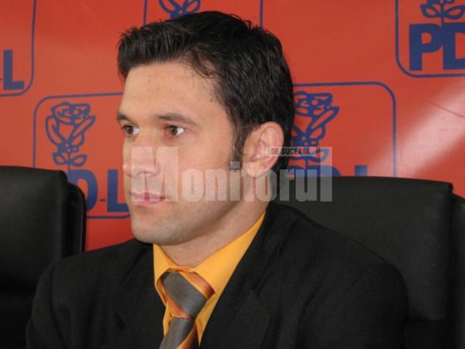 Petru Luhan vine de la Petrom, unde a ocupat o funcție de director economic