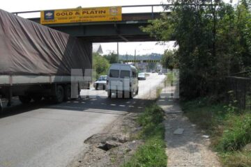 Circulația pe sub pasarela de la Șcheia, închisă