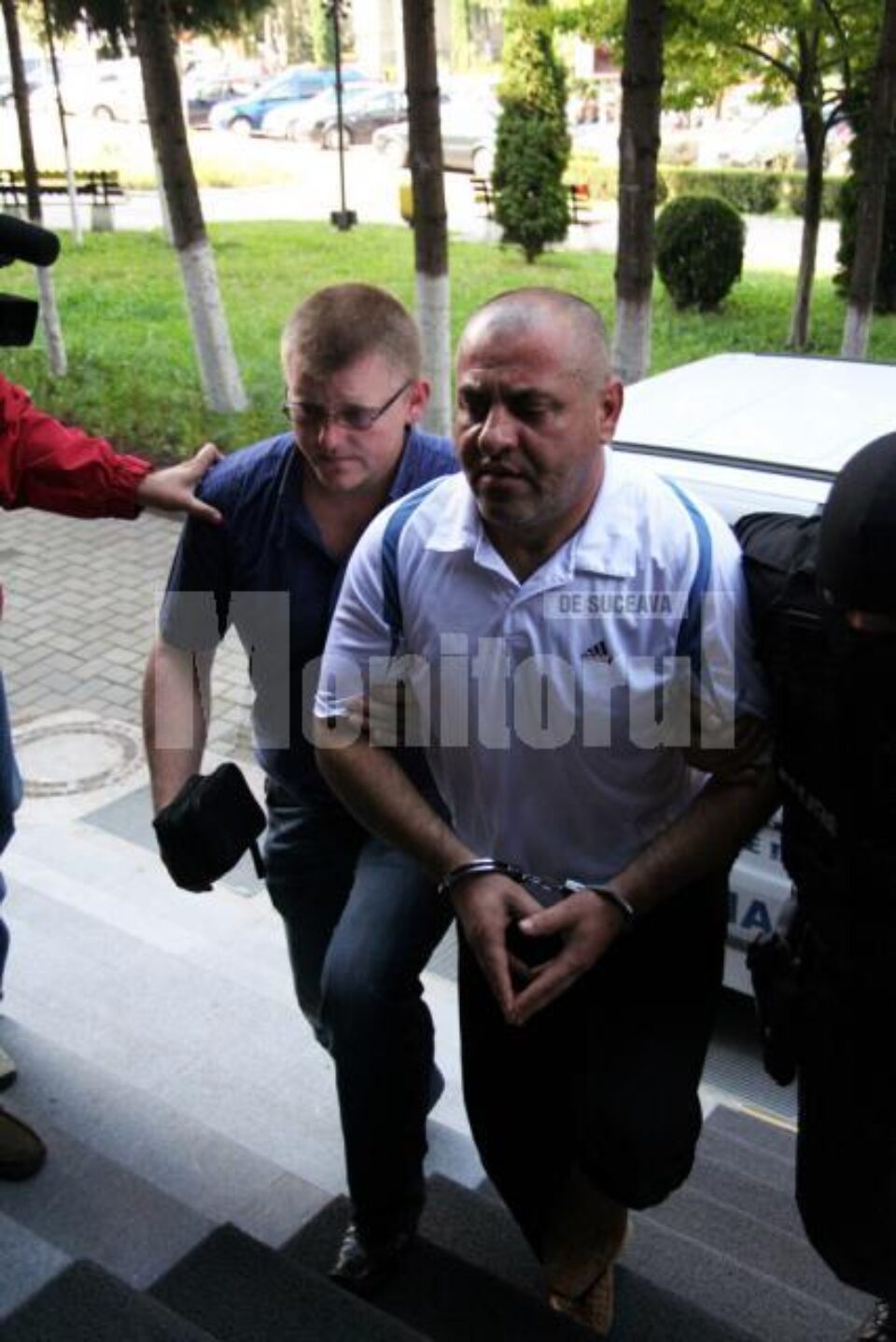 Ioan Popovici, zis „Coață”, nu a ajuns totuși în arestul Inspectoratului de Poliție Județean Suceava Ioan Popovici, zis „Coață”, nu a ajuns totuși în arestul Inspectoratului de Poliție Județean Suceava