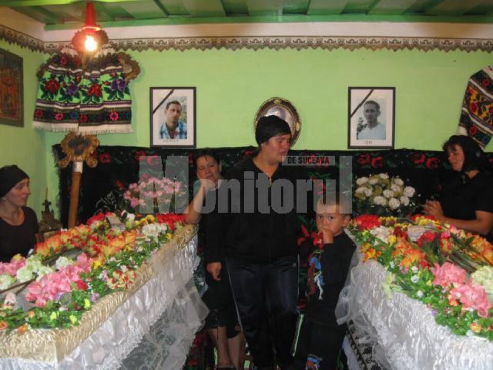Cei doi frați Coajă vor fi conduși pe ultimul drum, mâine, în timp ce astăzi vor avea loc înmormântările celorlalți doi tineri