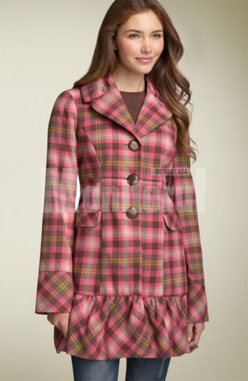 Imprimeurile ecosez nu trebuie să vă lipsească din garderobă în această toamnă. Foto: NORDSTROM