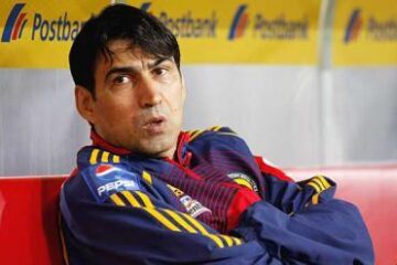 Pițurcă iese la atac