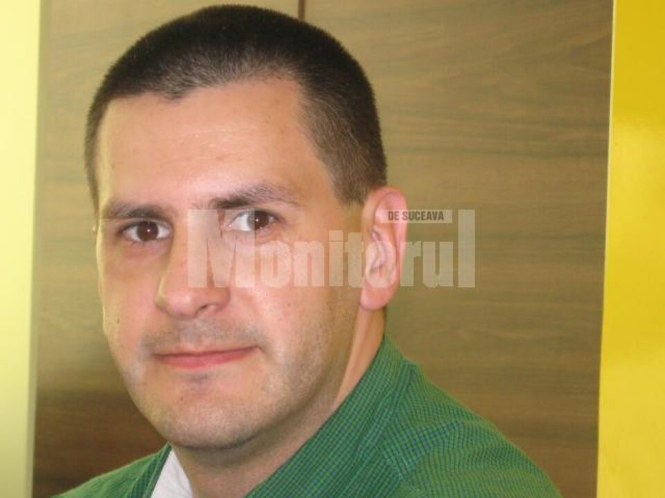 Măsură: Doi foști consilieri locali excluși din PNL Suceava