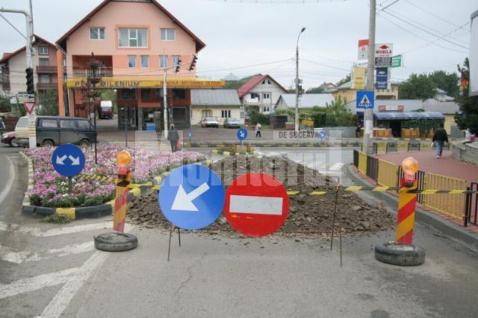 Indicatoare insuficiente: Închiderea circulației pe sub pasarela Șcheia dă bătăi de cap șoferilor