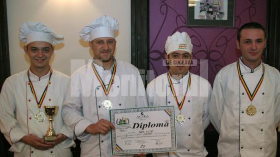 Cristian Florin Asandului, Iulian Botoșan, Cristian Prelipcean și Andrei Bordei, echipa de bucătari de la restaurantul Taco Loco Cristian Florin Asandului, Iulian Botoșan, Cristian Prelipcean și Andrei Bordei, echipa de bucătari de la restaurantul Taco Loco