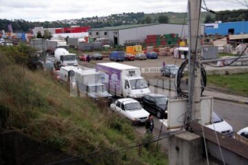 Bară la bară: Trafic de coșmar, după închiderea circulației pe sub pasarela Șcheia