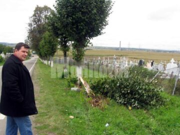 Gardul cimitirului Pacea, stricat pe o porțiune de 10 metri