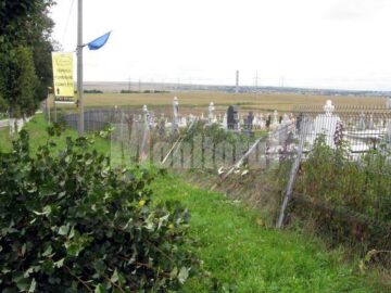 Gardul cimitirului Pacea, stricat pe o porțiune de 10 metri
