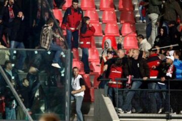 Dinamo riscă excluderea din cupele europene ca urmare a comportamentului huliganic al suporterilor alb-roșii