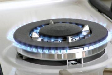 Flacăra aragazului poate provoca intoxicații cu dioxid de carbon și mercaptan. Foto: Gândul