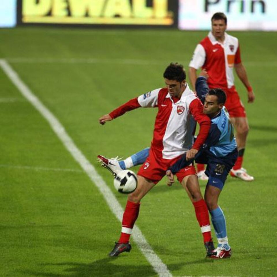 Bratu a reușit golurile victoriei dinamoviste în meciul cu Poli Iași