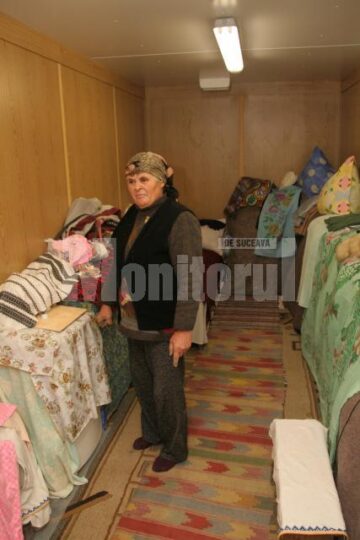 Sinistrați: O familie cu nouă copii din Țibeni s-a mutat ieri în casă nouă