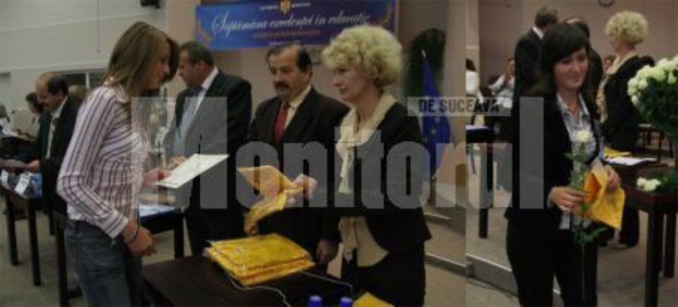 Recunoaștere: Olimpicii suceveni, premiați cu tricouri