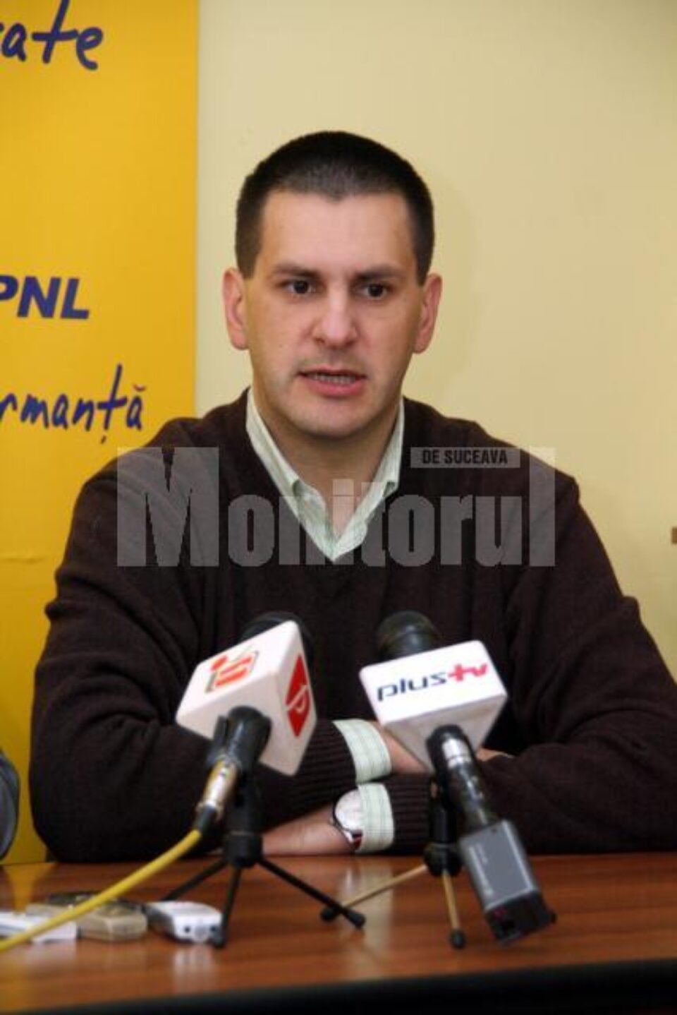 Iulian Angheluș: „Pentru a demonstra că nu există ipocrizie în declarația dumnealui, îi cer să nu mai candideze la Senat” Iulian Angheluș: „Pentru a demonstra că nu există ipocrizie în declarația dumnealui, îi cer să nu mai candideze la Senat”