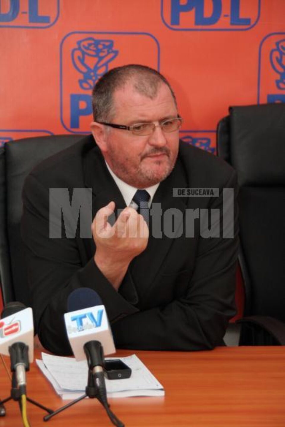 Orest Onofrei: „Declarația lui Prodan este cinică și egoistă pentru că arată ceea ce știm și noi de mult timp, un interes propriu”. Orest Onofrei: „Declarația lui Prodan este cinică și egoistă pentru că arată ceea ce știm și noi de mult timp, un interes propriu”.