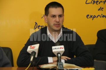 Angheluș arată „șmechereala ieftină a portocaliilor”