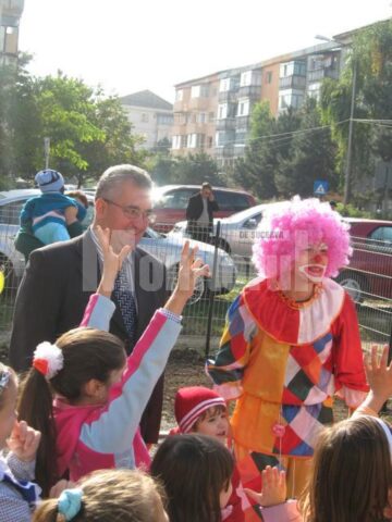 Inaugurare loc de joaca Burdujeni - strada Tineretului