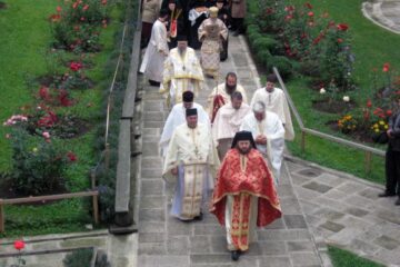 În numele credinței