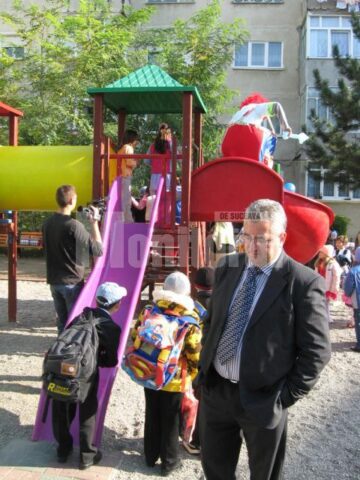 Inaugurare loc de joaca Burdujeni - strada Tineretului
