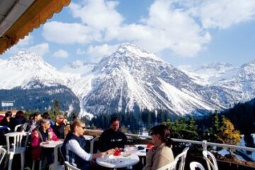 Mulți români aleg să-și petreacă sărbătorile în Austria, Italia, Franța și Elveția. Foto: CORBIS