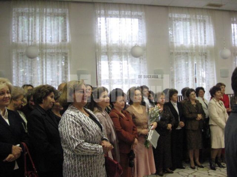 105 dascăli din județ au fost recompensați de Ziua Internațională a Educatorului 105 dascăli din județ au fost recompensați de Ziua Internațională a Educatorului