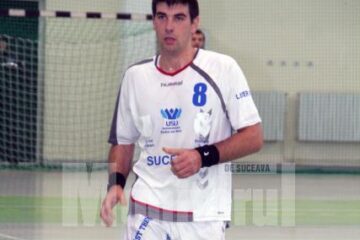O evoluție bună a interului Adomnicăi ar putea cântări greu în meciul de la Timișoara