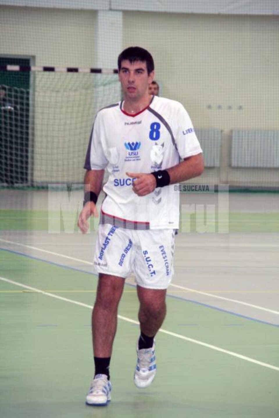 O evoluție bună a interului Adomnicăi ar putea cântări greu în meciul de la Timișoara