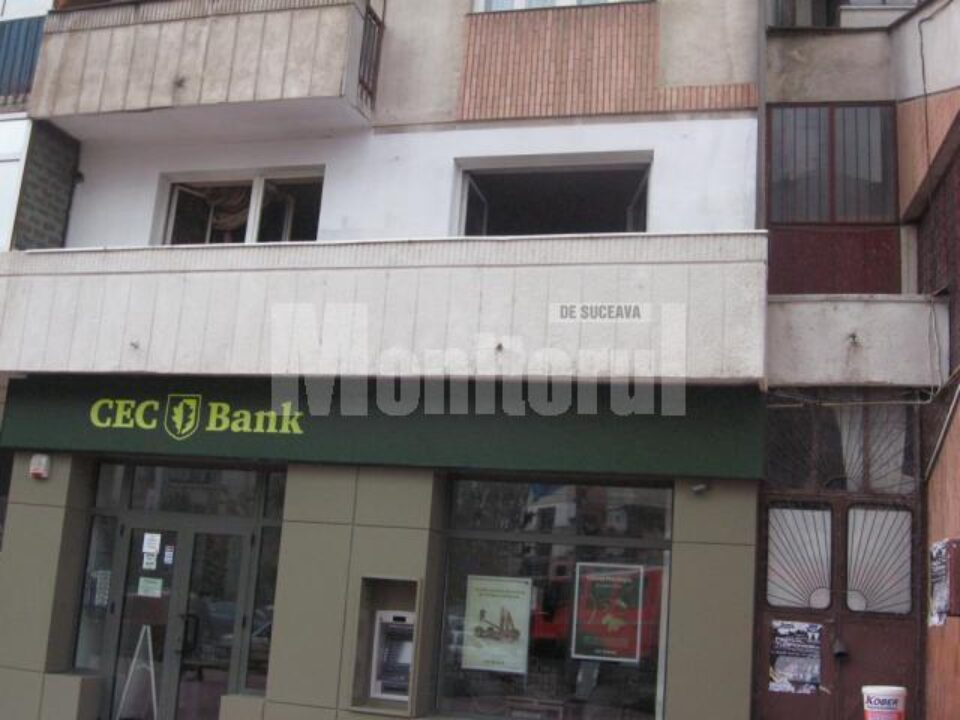 Pagube inutile: A chemat pompierii pentru că mașina de spălat a luat foc Pagube inutile: A chemat pompierii pentru că mașina de spălat a luat foc