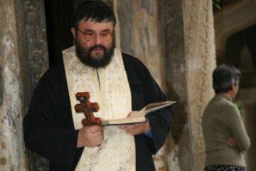 Creștinii îndoielnici merg la biserică numai când dau de greu. Foto: ALAMY