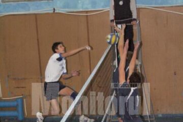 Sucevenii speră să câștige la fileu duelul cu formația din Craiova