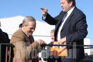 Theodor Stolojan, s-a plimbat cu mocănița din Moldovița adusă în incinta Centrului Economic Bucovina