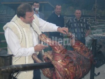 Relaxare: Flutur a dansat și a făcut echitație pentru oaspeții străini