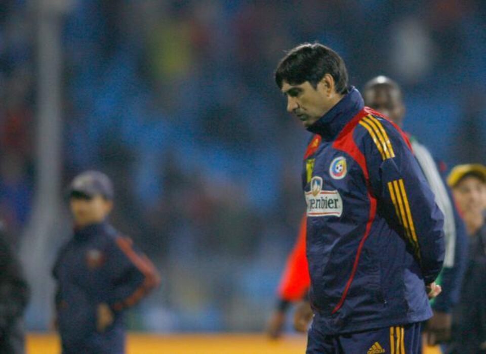 Victor Pițurcă: „Am făcut prea repede pasul înapoi, n-am ținut mingea”. Foto: BOGDAN MARAN - MEDIAFAX