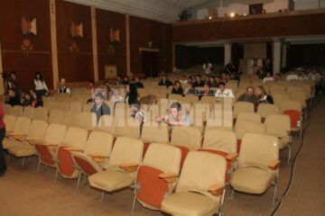 La final: Trofeul Festivalului Internațional „Cântecele Neamului” a mers la Târgu Mureș