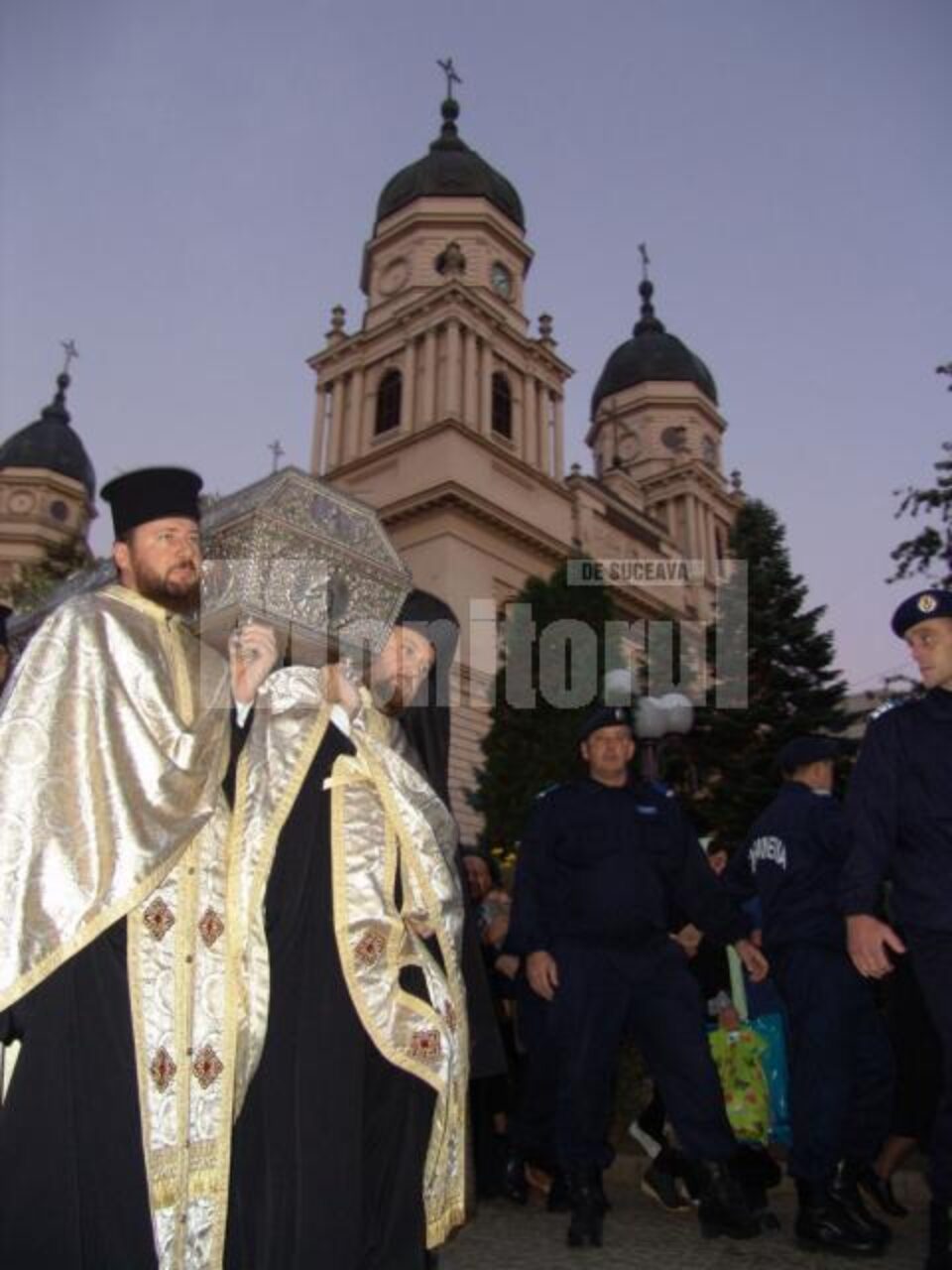 Ocrotitoarea Moldovei: Astăzi ortodocșii o sărbătoresc pe Sfânta Parascheva (II)