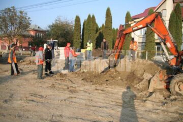 Iar probleme: Conductă de gaz din zona „pasarelei” Șcheia, fisurată de un excavator