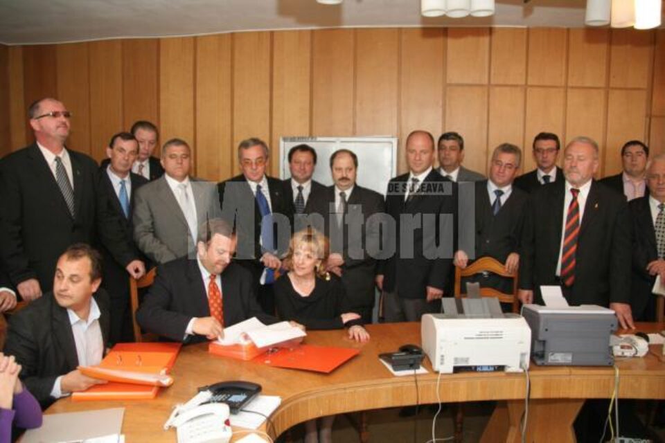 Start: Candidații PDL Suceava și-au înregistrat candidaturile la Biroul Electoral Județean