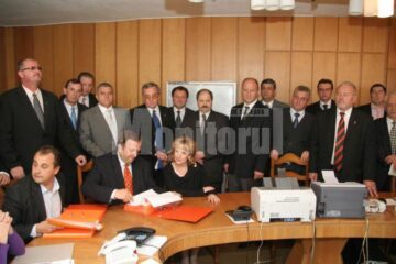 Start: Candidații PDL Suceava și-au înregistrat candidaturile la Biroul Electoral Județean