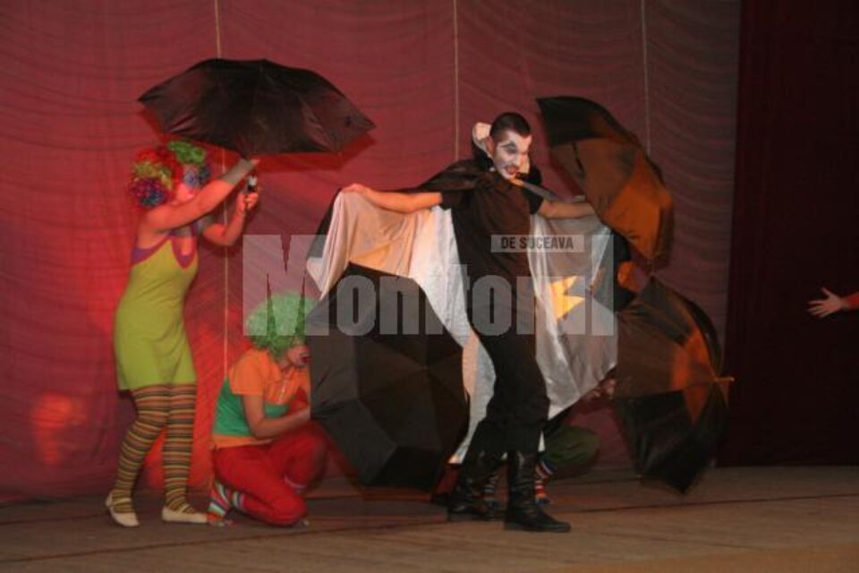 Spectacol: Culoare și mișcare pentru copii, pe scena teatrului