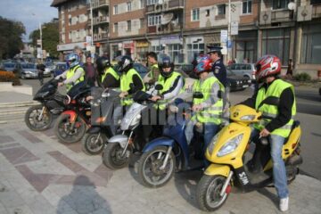 Participare sub așteptări: Tinerii cu motoscutere, dezinteresați de campania de prevenire a poliției