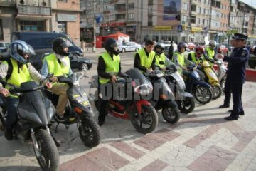 Participare sub așteptări: Tinerii cu motoscutere, dezinteresați de campania de prevenire a poliției