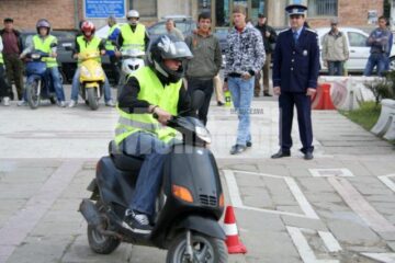 Participare sub așteptări: Tinerii cu motoscutere, dezinteresați de campania de prevenire a poliției
