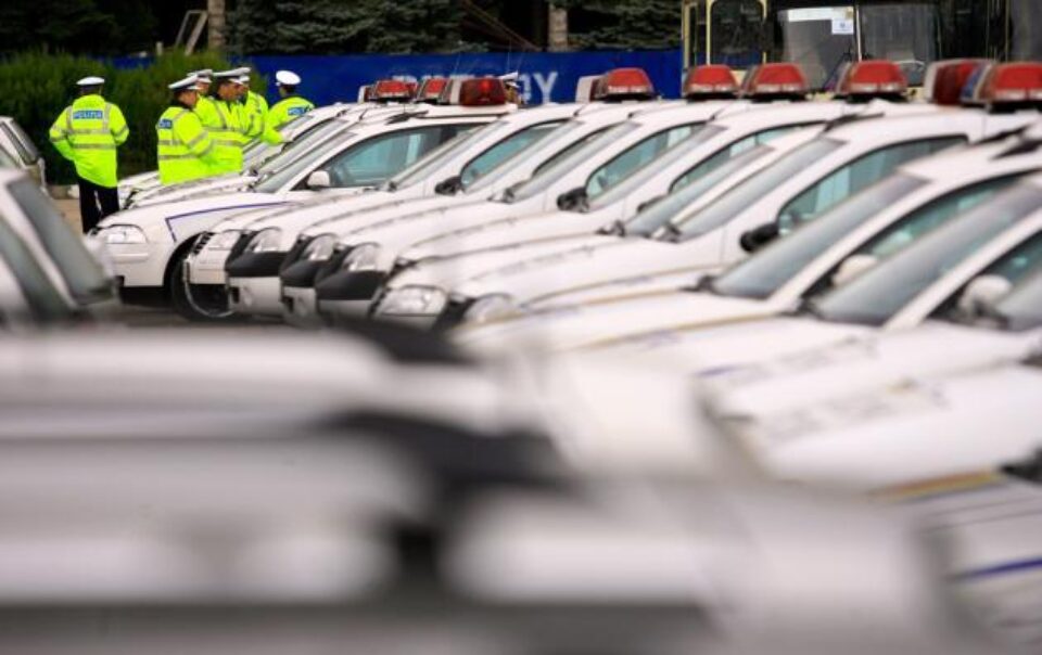 Conducerea Poliției a hotărât suspendarea derulării contractelor până la clarificarea aspectelor semnalate DNA. Foto: MEDIAFAX