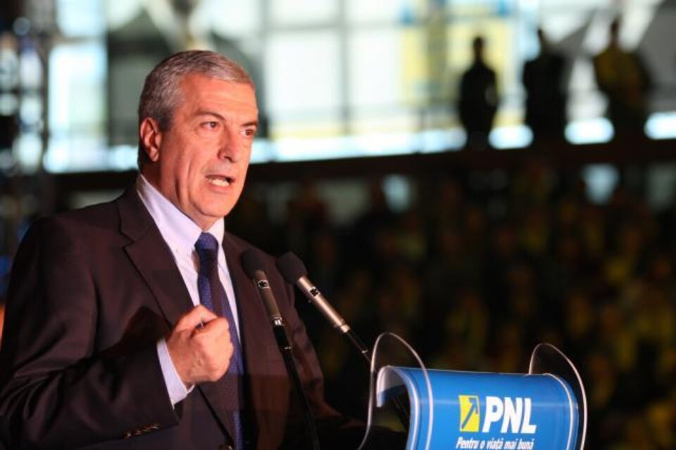 Tăriceanu: „Președintele CJ Suceava a fost unul dintre oamenii care m-au dezamăgit”. Foto: MEDIAFAX Tăriceanu: „Președintele CJ Suceava a fost unul dintre oamenii care m-au dezamăgit”. Foto: MEDIAFAX