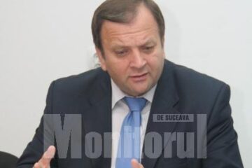 Acțiune: PDL Suceava strânge semnături pentru moțiunea de cenzură la „cârdășia PNL-PSD”