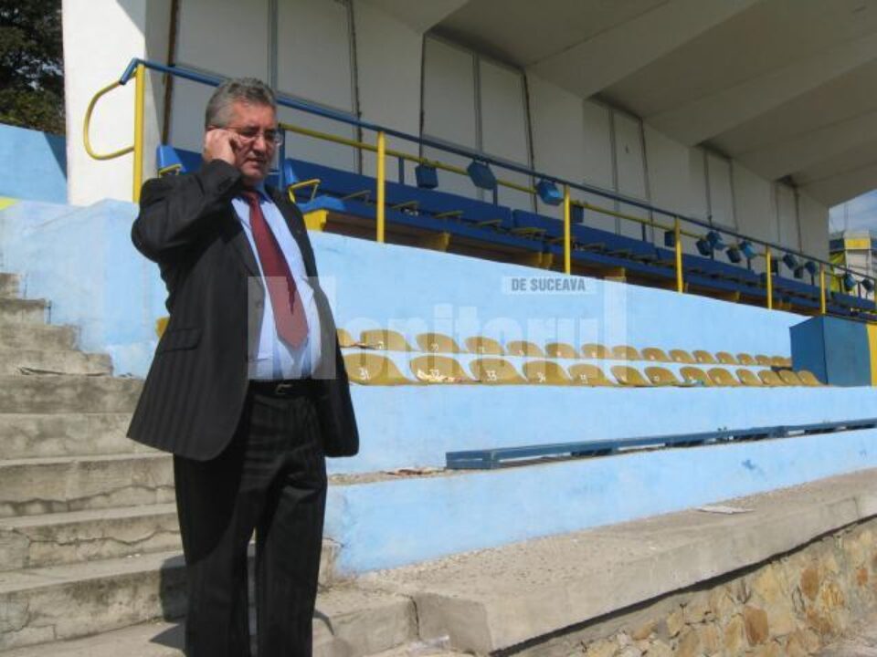 Primarul Lungu le cere suporterilor să fie alături de echipa de fotbal